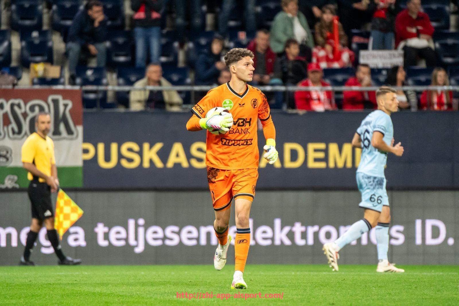 爱体育app-英超热刺俱乐部主力球员身价排名及赛季表现